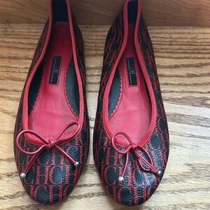 Carolina Herrera flats